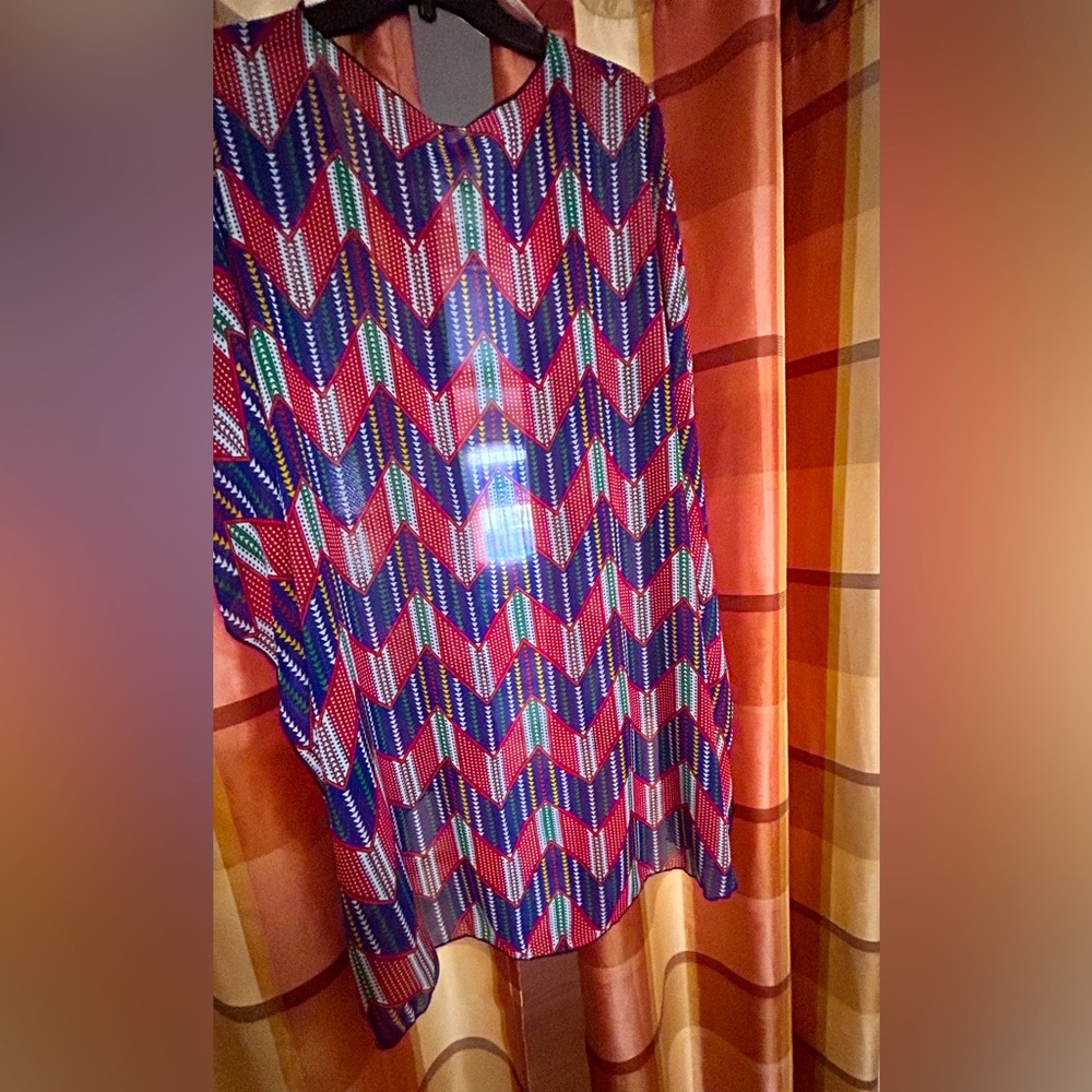 Women’s multicolored shear wrap!❤️